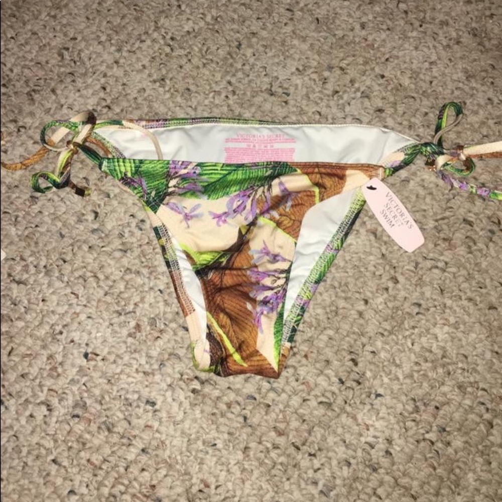 victoria’s secret skimpy bikini bottoms